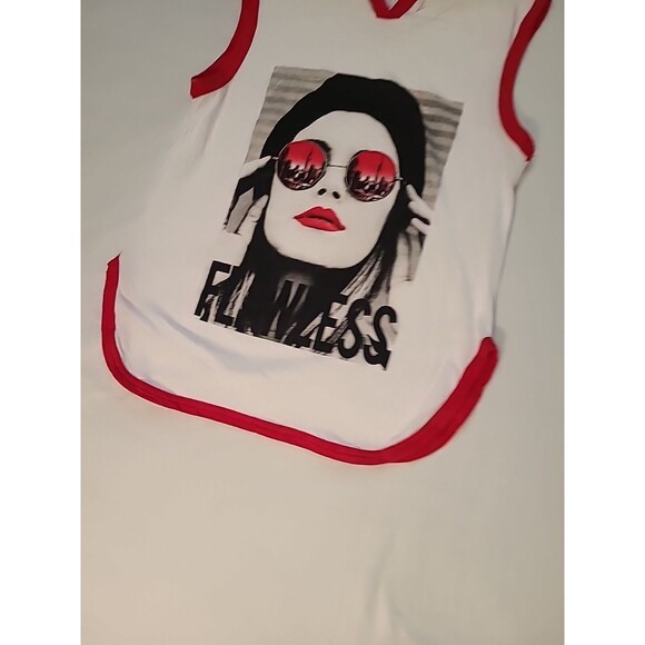 On Fire T Shirt Womens Size 1X Red Sleeveless Graphic  Girl Tee 100% Cotton - Picture 4 of 8